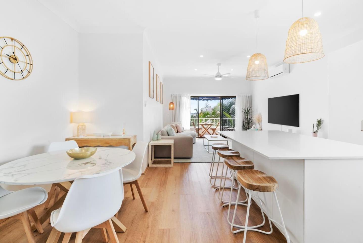 St Tropez Treasure - A Dazzling Beachside Gem Gold Coast