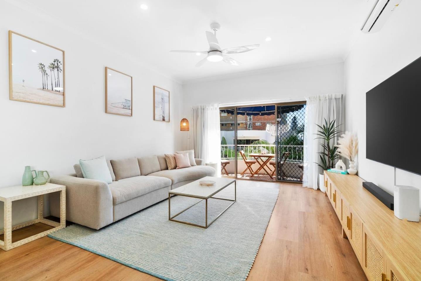 St Tropez Treasure - A Dazzling Beachside Gem Gold Coast